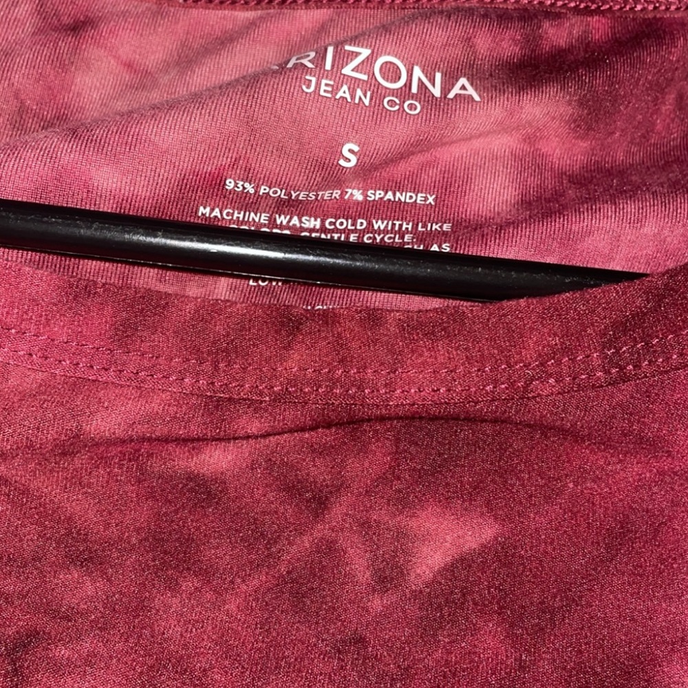 Arizona Co maroon tie dye shirt